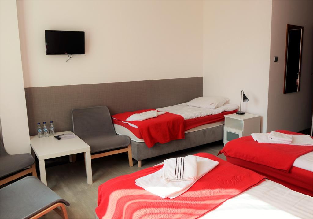 Hotel Kielce Buitenkant foto